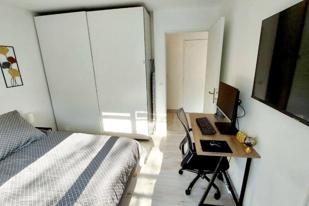 Cosy Home 2, 2 Chambres, 6 Personnes, 3 Min Gare, Parking سيرُجي المظهر الخارجي الصورة
